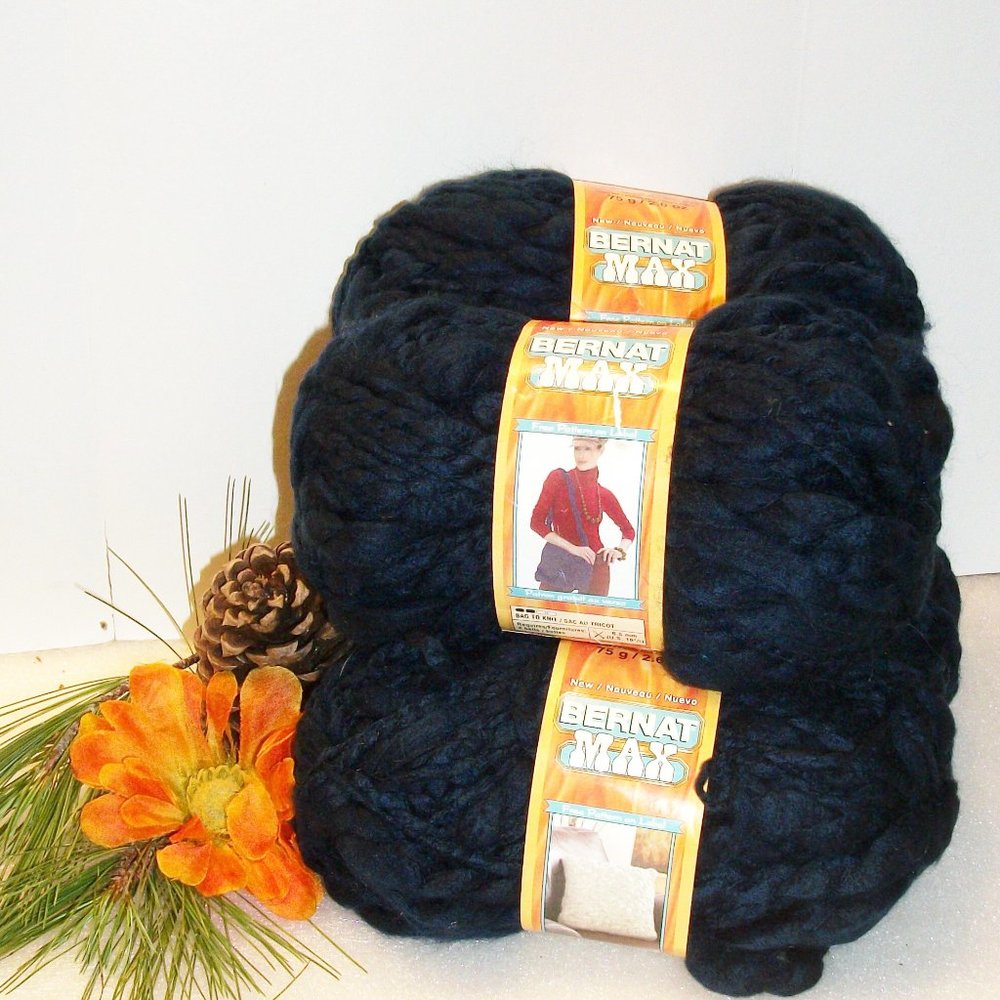 4 BERNAT Yarn MAX Skeins Dark Blue Super Bulky NEW